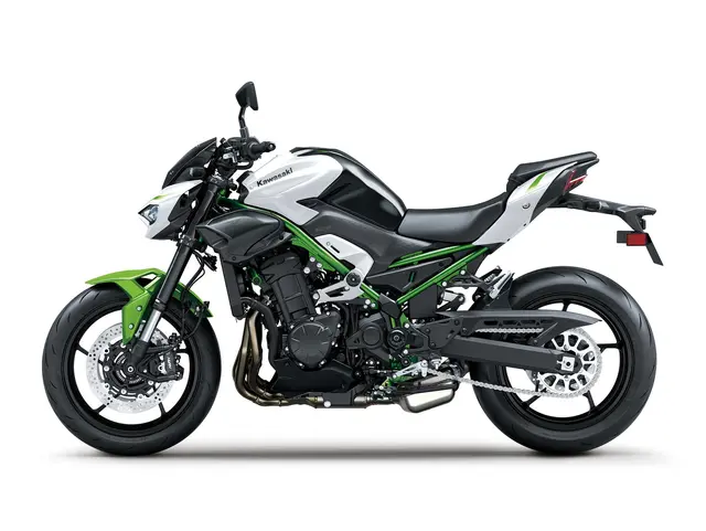 Z900 — angle 3