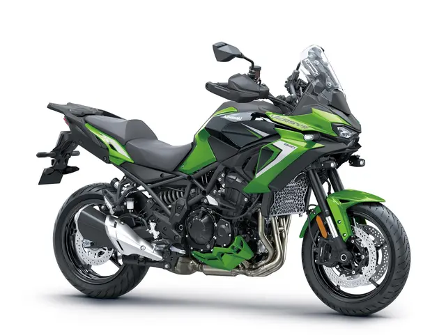 Versys 900 SE (70kW) — angle 1