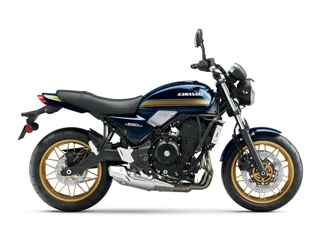 Z650RS — angle 2