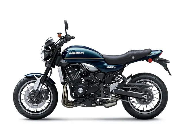 Z900RS — angle 3