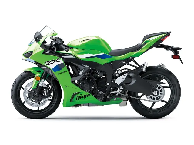 Ninja ZX-6R — angle 3