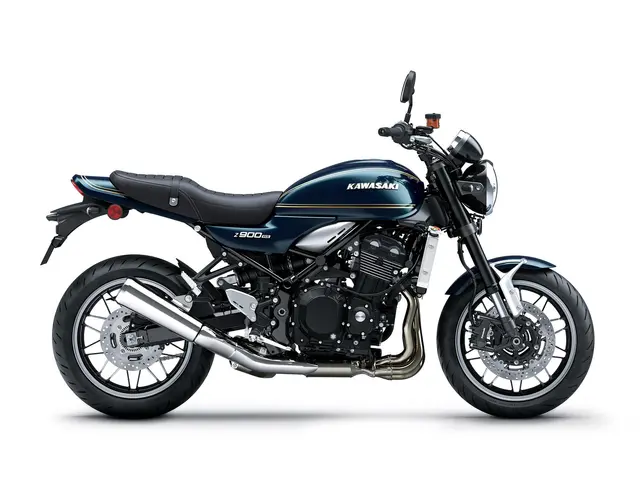 Z900RS — angle 2